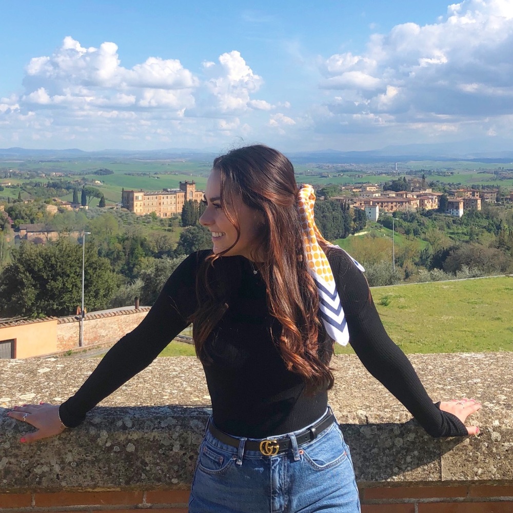 Meet your Posher, Lauren